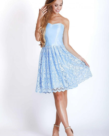 Robe bustier élégante en dentelle