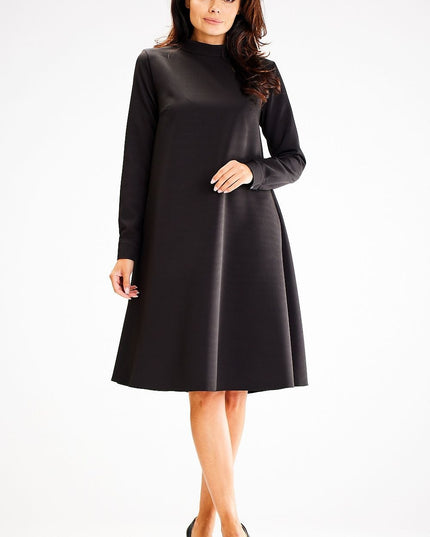 Robe trapèze avec col montant