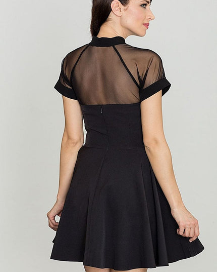 Robe élégante avec haut transparent