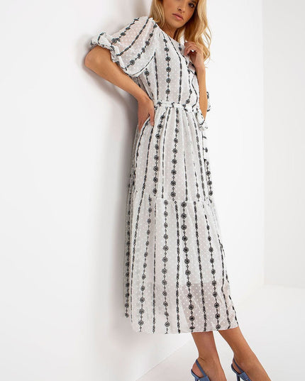 Robe midi légère avec broderie