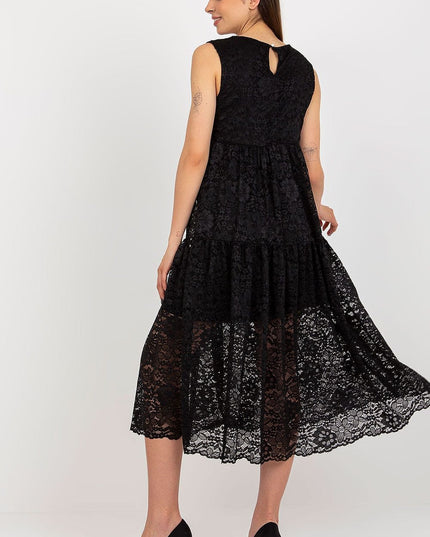 Robe blanche ajourée évasée