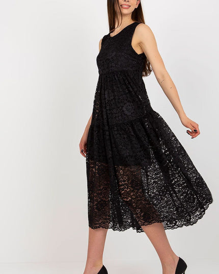 Robe blanche ajourée évasée