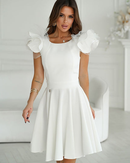 Robe élégante épaules buffet