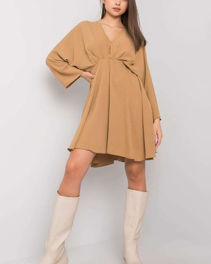 Robe beige foncé évasée