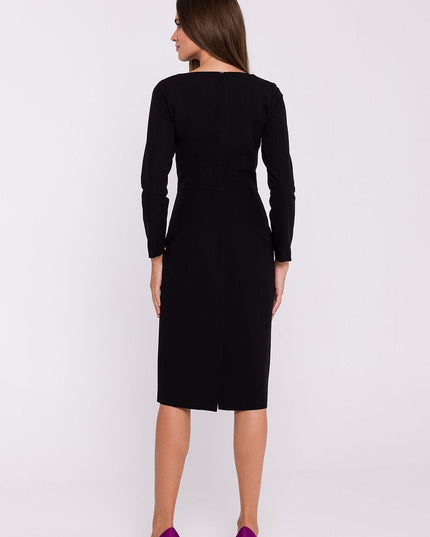 Robe crayon asymétrique élégante