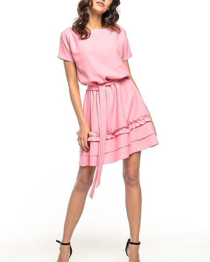 Robe élégante avec ceinture