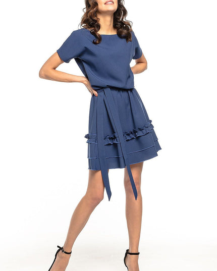 Robe élégante avec ceinture