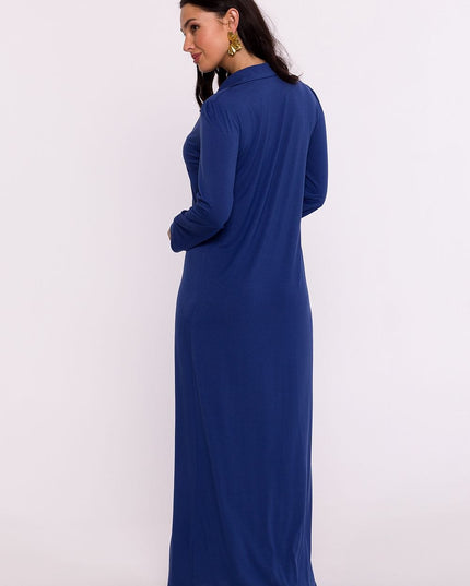 Robe longue élégante à boutons