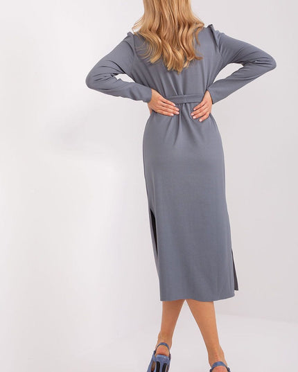 Robe midi élégante ceinturée