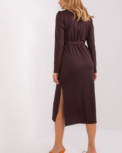 Robe midi élégante ceinturée