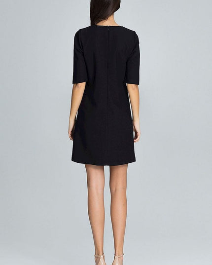 Robe noire élégante à volants