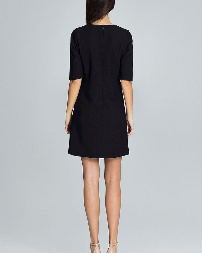 Robe noire élégante à volants