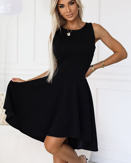 Robe noire élégante asymétrique