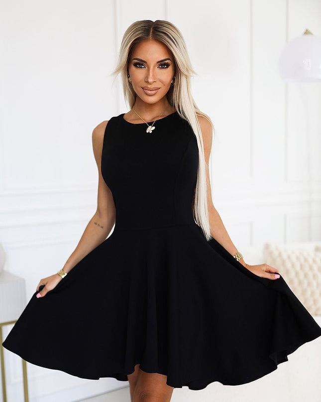 Robe noire élégante asymétrique