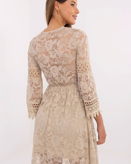 Robe évasée en dentelle ajourée