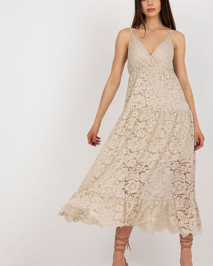 Robe longue en dentelle volantée