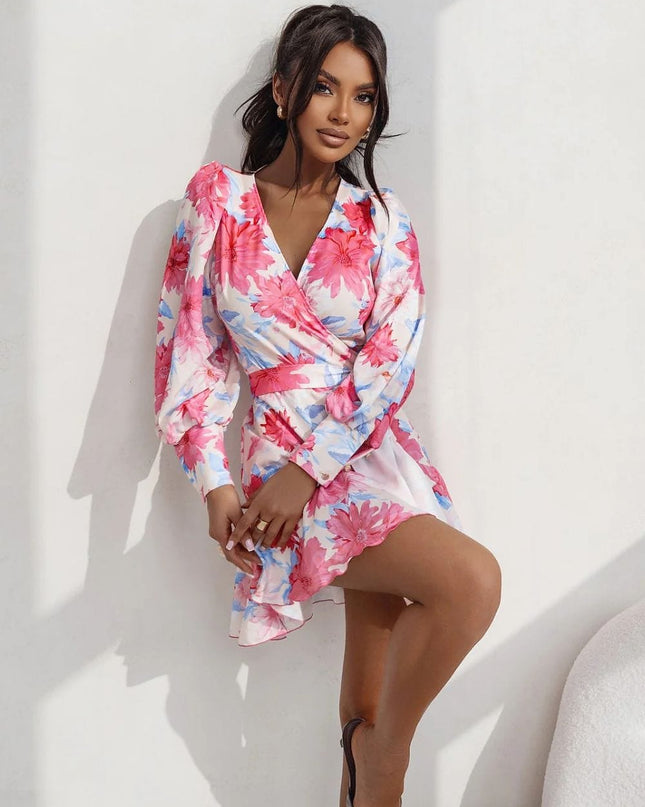 Robe courte florale élégante