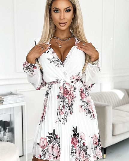 Robe plissée à fleurs roses