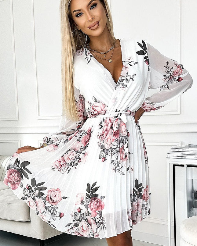 Robe plissée à fleurs roses