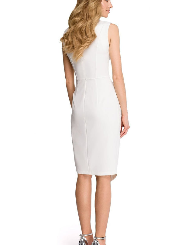 Robe blanche ajustée fendue