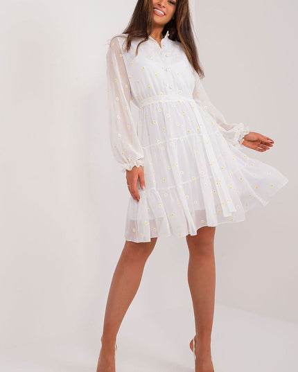 Robe chic à broderie florale
