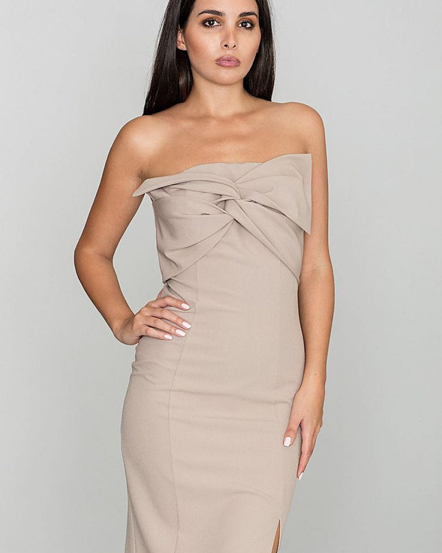 Robe beige épaules dénudées