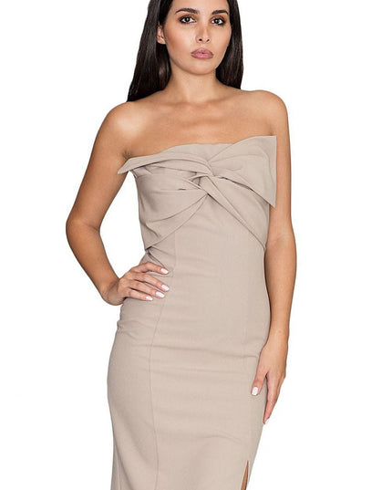 Robe beige épaules dénudées