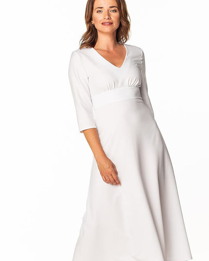 Robe blanche élégante mi-longue
