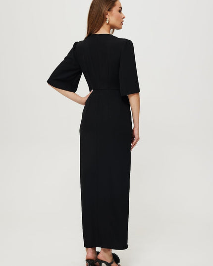 Robe maxi bleue avec encolure v