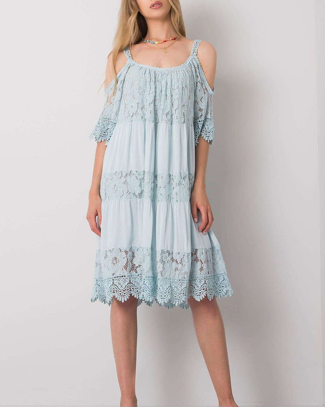 Robe fluide bleu clair dentelle