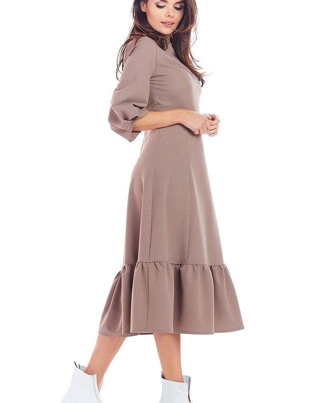Robe midi ample avec volant