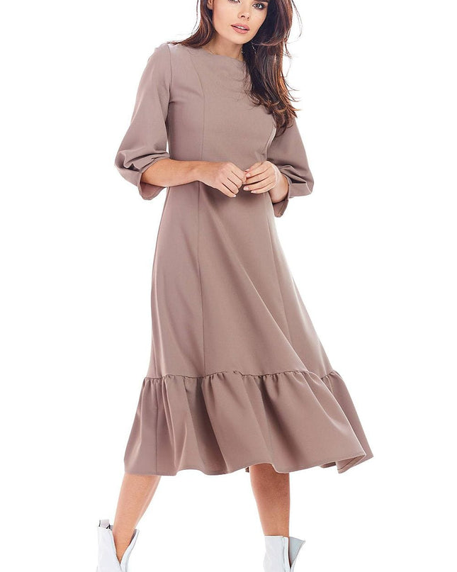 Robe midi ample avec volant