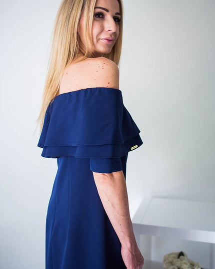Robe cérémonie encolure espagnole