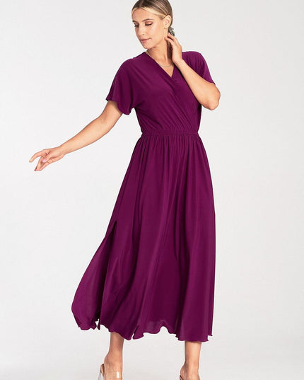 Robe noire à encolure superposée