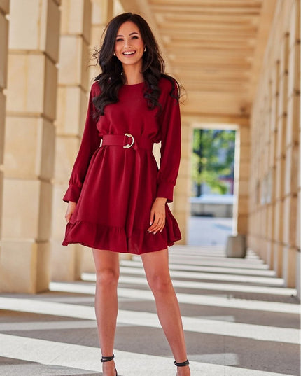 Robe noire avec volant