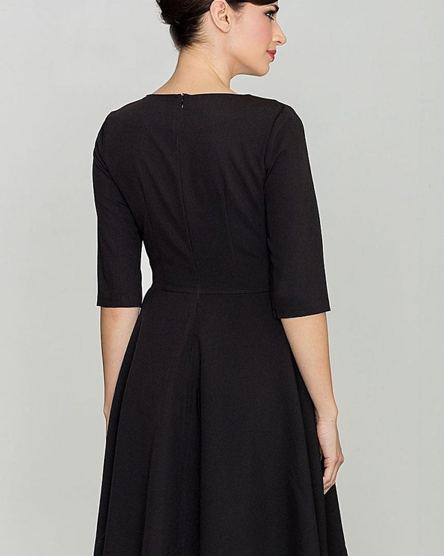 Robe noire évasée classique