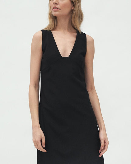 Robe noire décolleté soirée