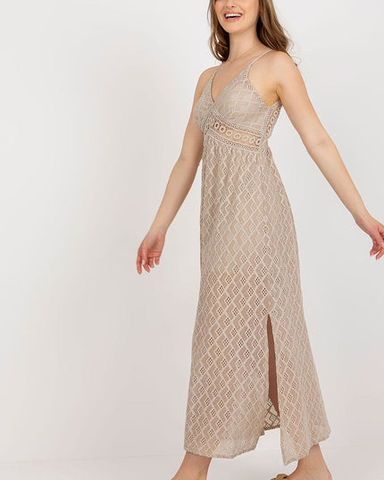 Robe longue blanche en dentelle