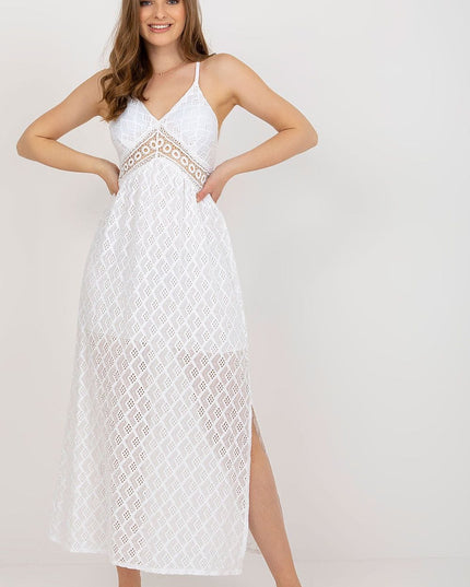 Robe longue blanche en dentelle