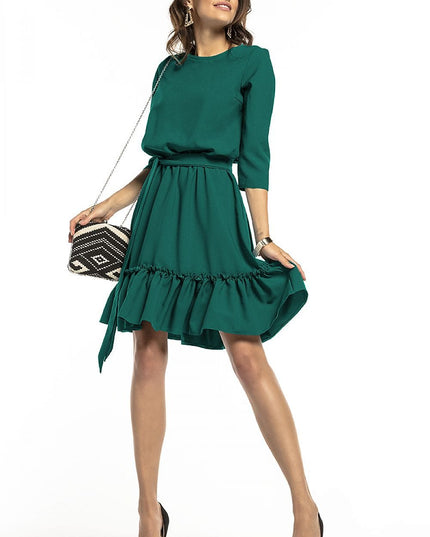 Robe élégante avec volant