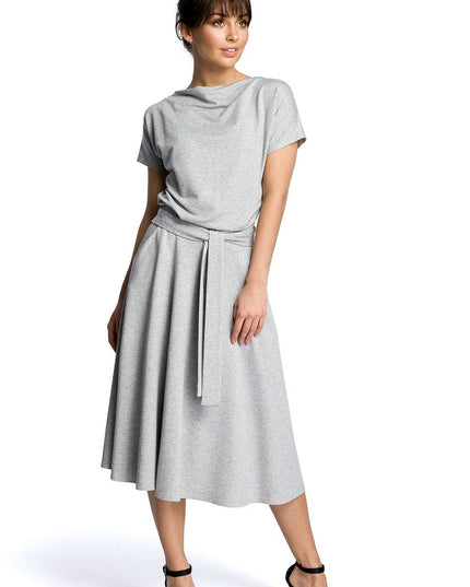 Robe évasée avec ceinture