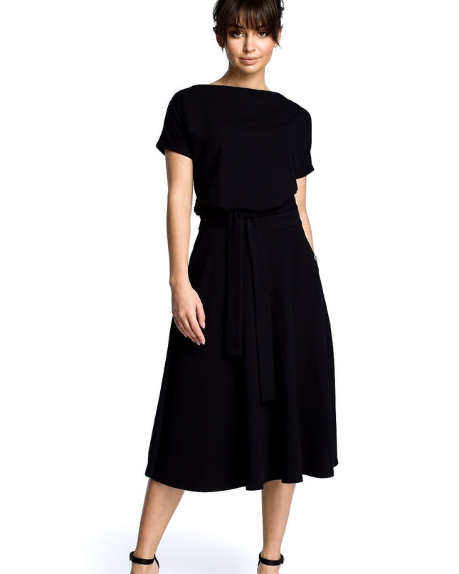 Robe évasée avec ceinture
