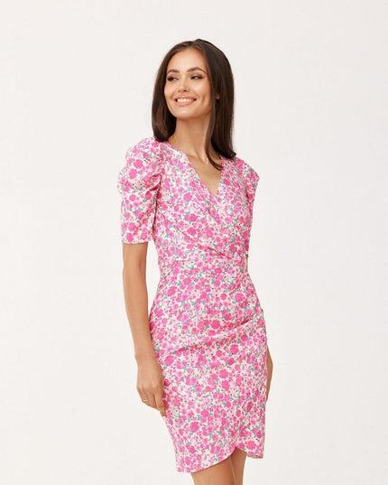 Robe courte à manches volants