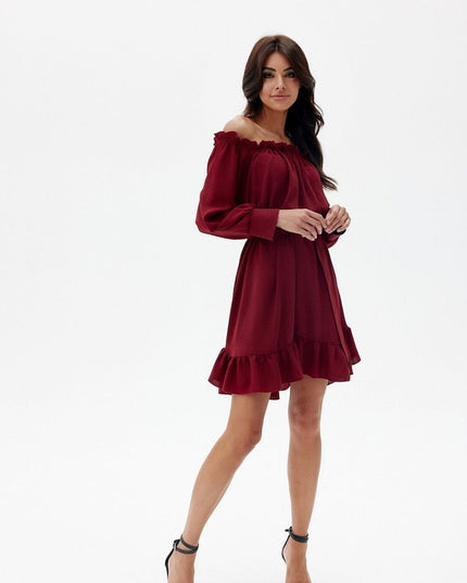 Robe trapèze à encolure espagnole