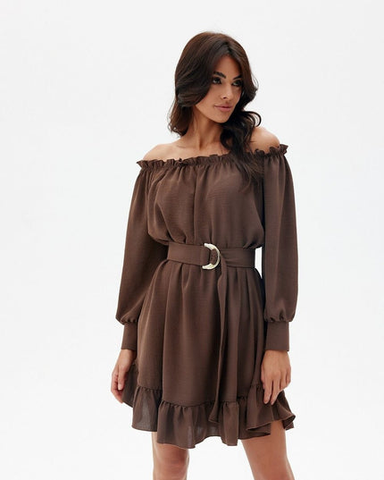 Robe trapèze à encolure espagnole