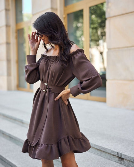 Robe trapèze à encolure espagnole