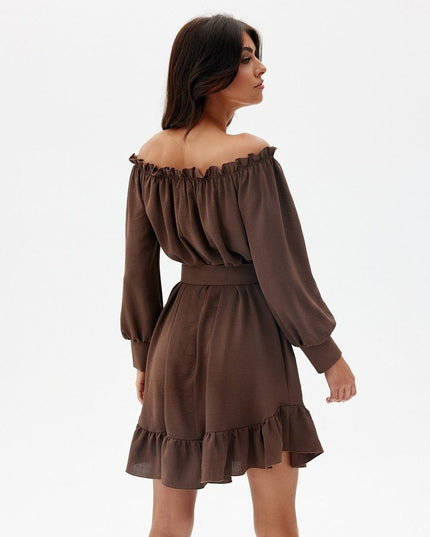 Robe trapèze à encolure espagnole