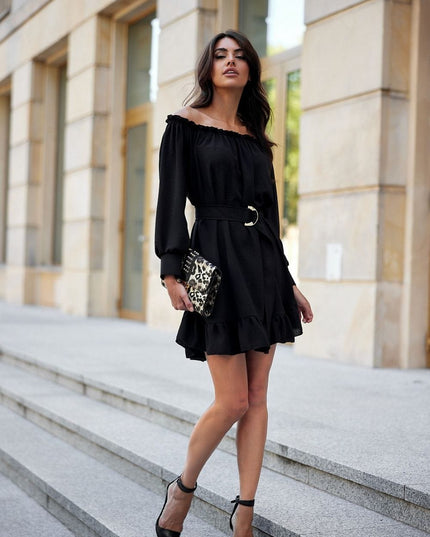 Robe trapèze à encolure espagnole