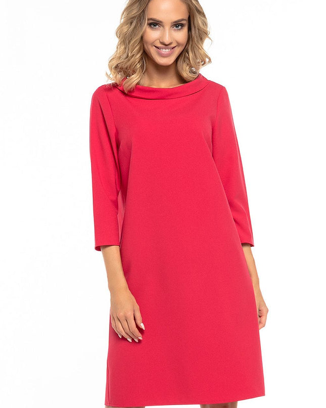 Robe rouge col roulé élégante