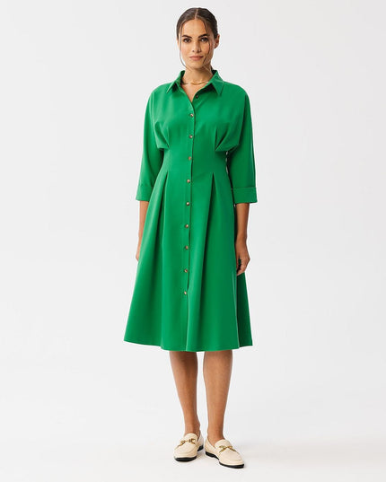 Robe évasée verte col classique